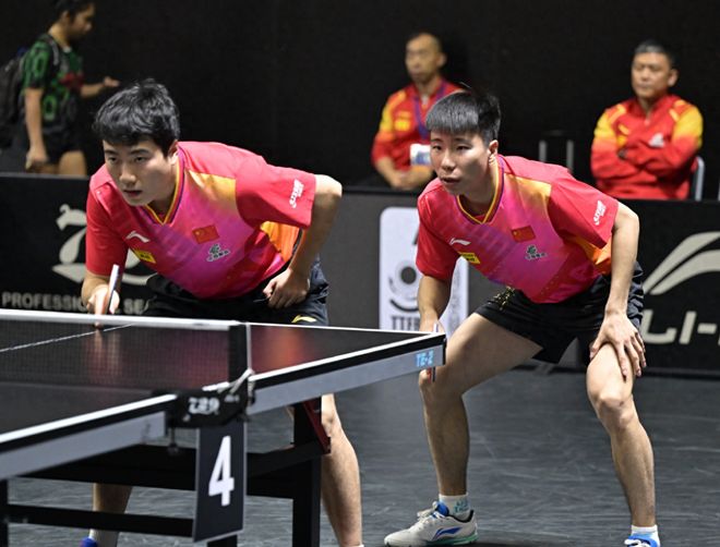 莱昂纳德和 莱昂纳德和