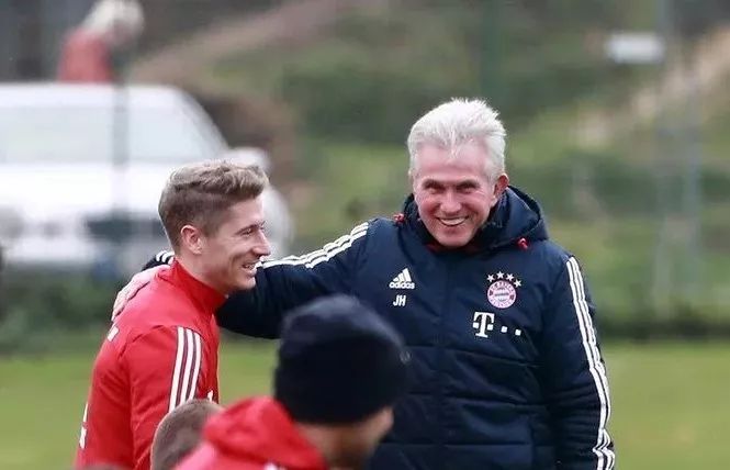 僅意味着球 僅意味着球